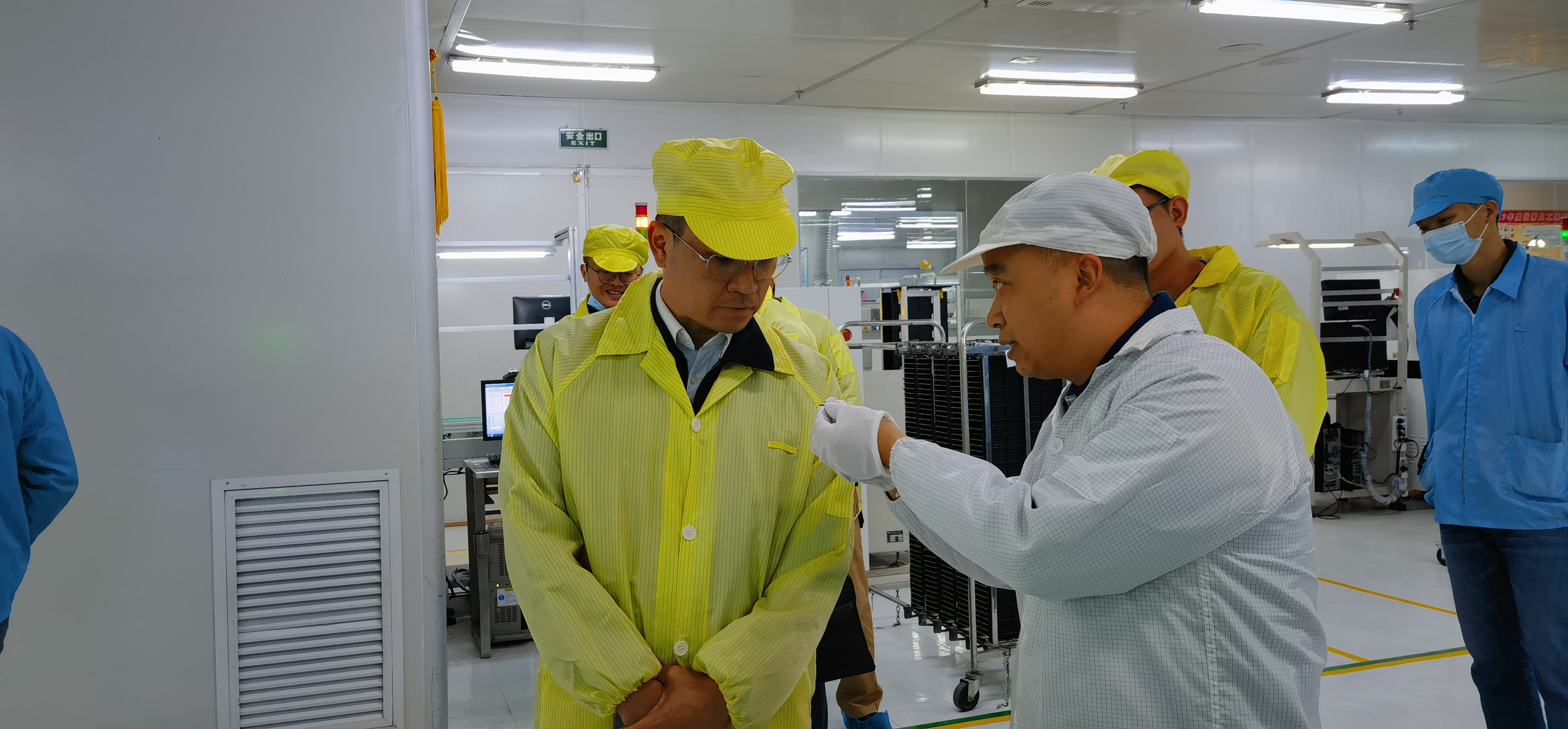 北海市科技局袁斌局长莅临六禾电子调研